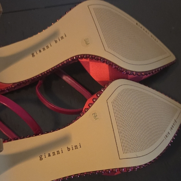 Gianni Bini Pink Checkered Heels - Picture 7 of 9